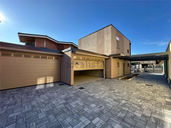 casa indipendente in vendita a Limido Comasco