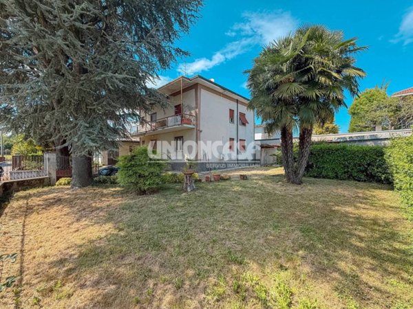 casa indipendente in vendita a Limido Comasco