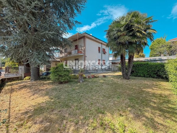 casa indipendente in vendita a Limido Comasco