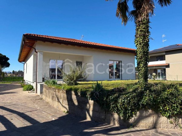 casa indipendente in vendita a Limido Comasco in zona Cascina Restelli
