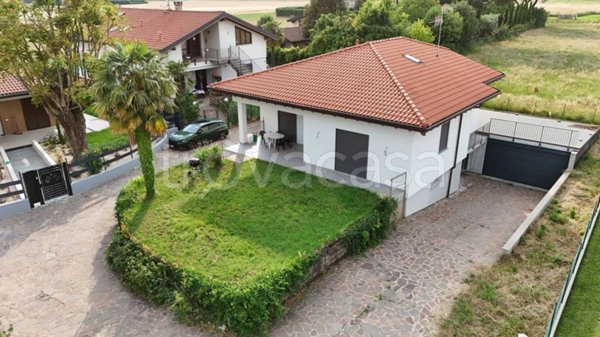 casa indipendente in vendita a Limido Comasco in zona Cascina Restelli