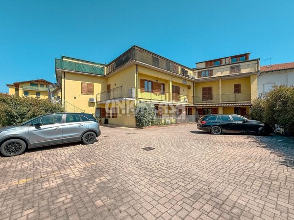 appartamento in vendita a Limido Comasco