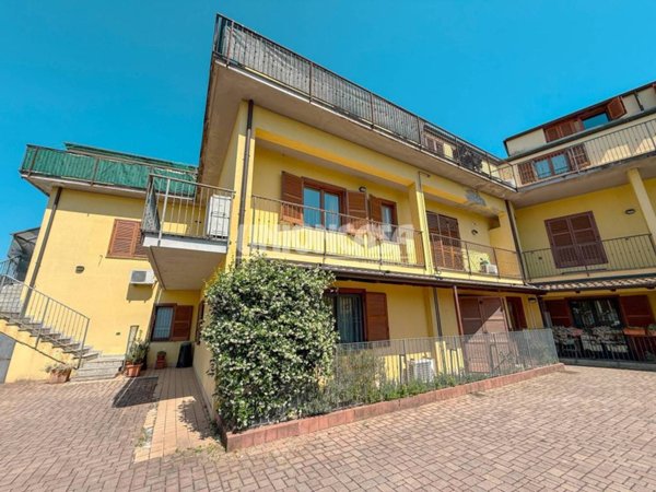 appartamento in vendita a Limido Comasco in zona Cascina Restelli