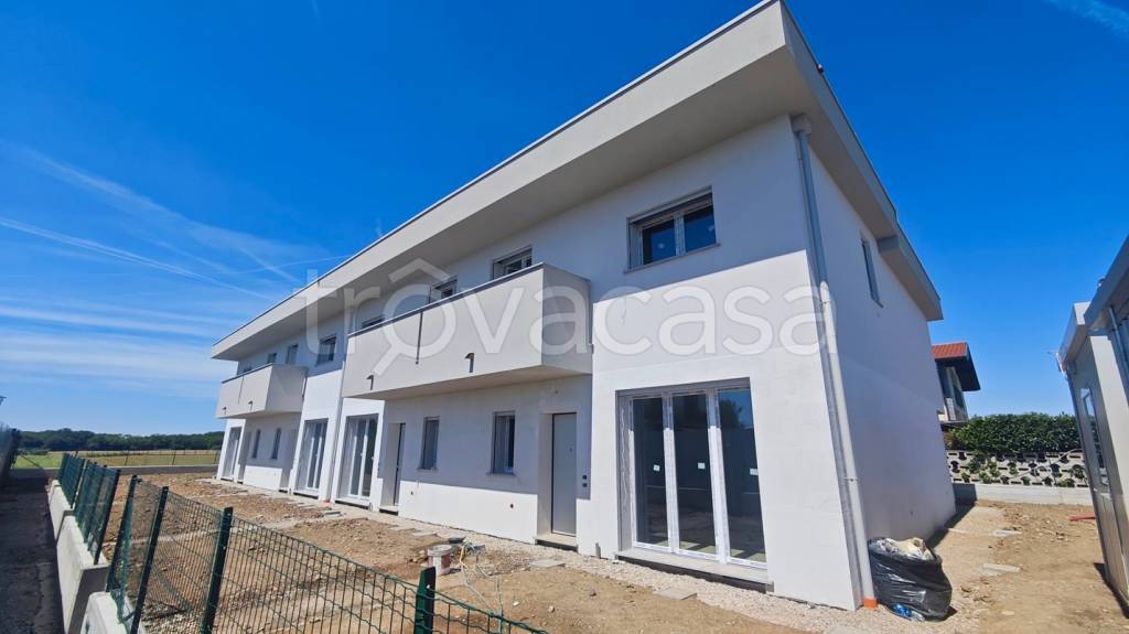 casa indipendente in vendita a Limido Comasco in zona Cascina Restelli