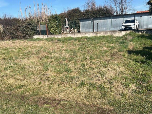 bifamiliare in vendita a Limido Comasco in zona Cascina Restelli