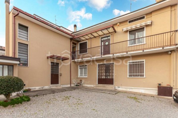 casa indipendente in vendita a Limido Comasco in zona Cascina Restelli