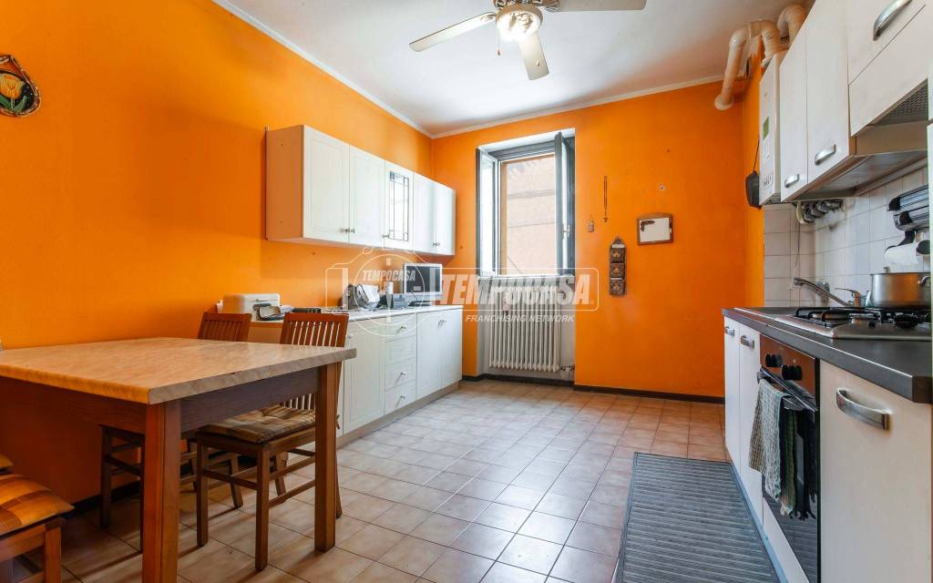 appartamento in vendita a Limido Comasco in zona Cascina Restelli