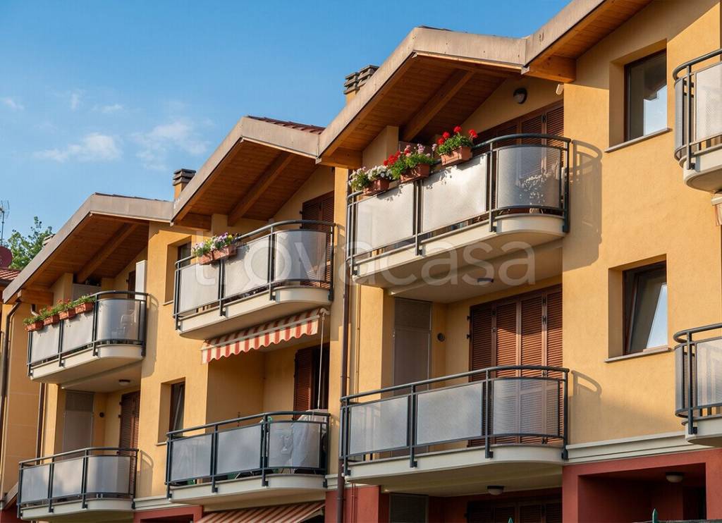 appartamento in vendita a Limido Comasco in zona Cascina Restelli