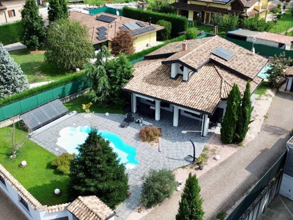 casa indipendente in vendita a Limido Comasco in zona Cascina Restelli