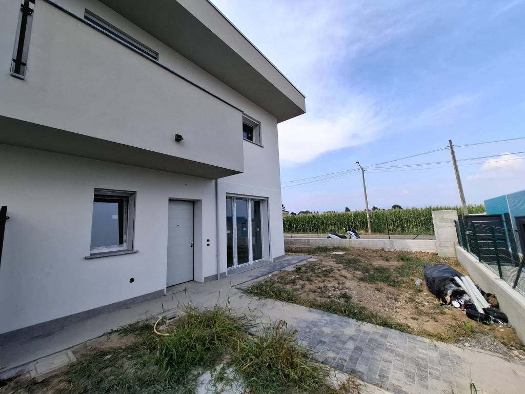 casa indipendente in vendita a Limido Comasco in zona Cascina Restelli