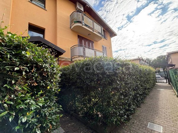 appartamento in vendita a Limido Comasco in zona Cascina Restelli