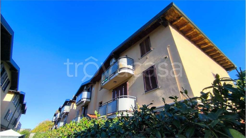appartamento in vendita a Limido Comasco in zona Cascina Restelli