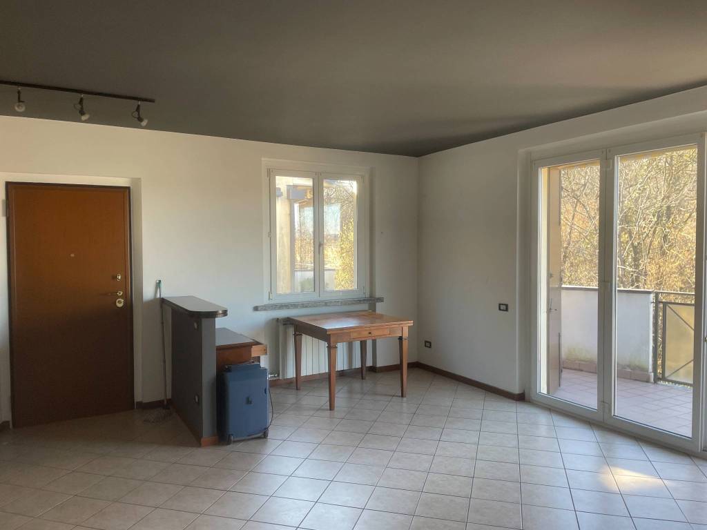 appartamento in vendita a Lipomo