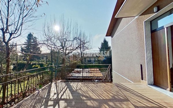 appartamento in vendita a Lipomo