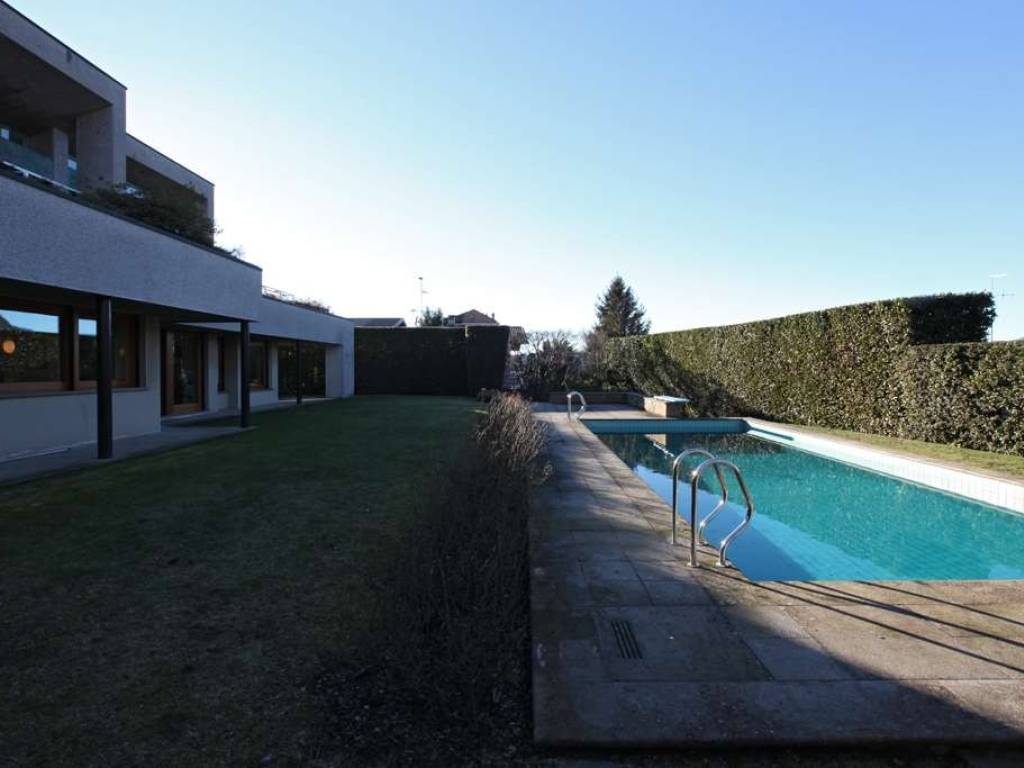 casa indipendente in vendita a Lipomo