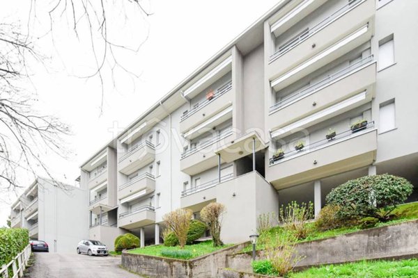 appartamento in vendita a Lipomo