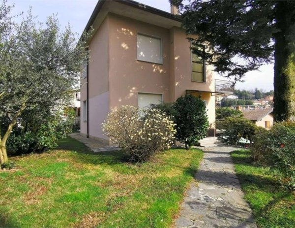 appartamento in vendita a Lipomo