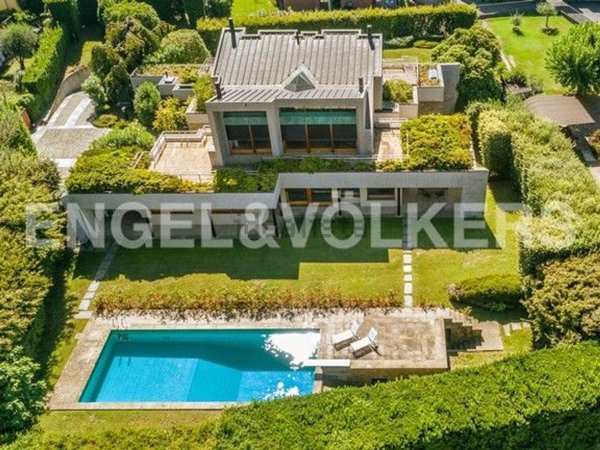 casa indipendente in vendita a Lipomo