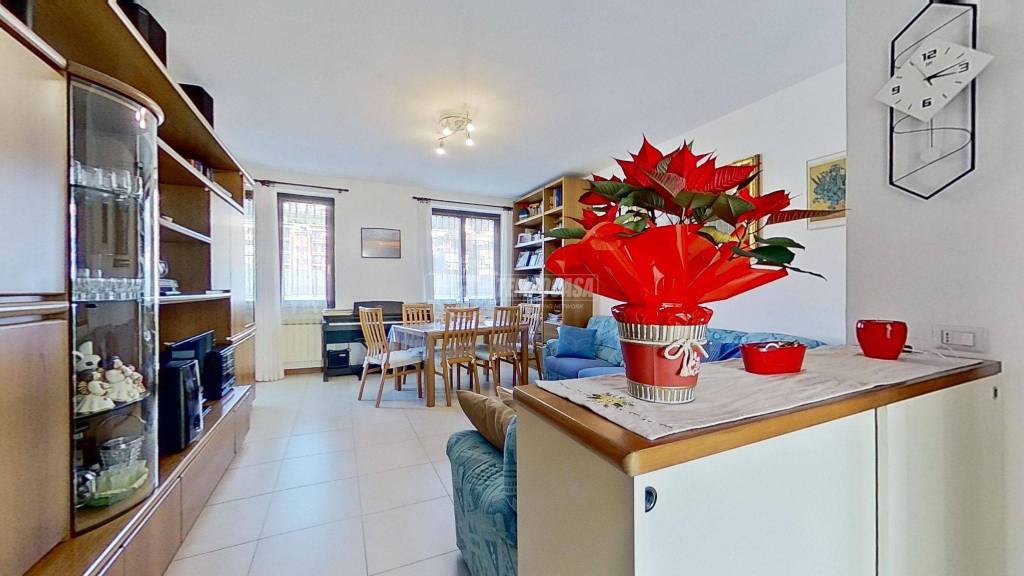 appartamento in vendita a Lipomo