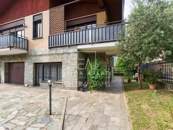 casa indipendente in vendita a Lipomo
