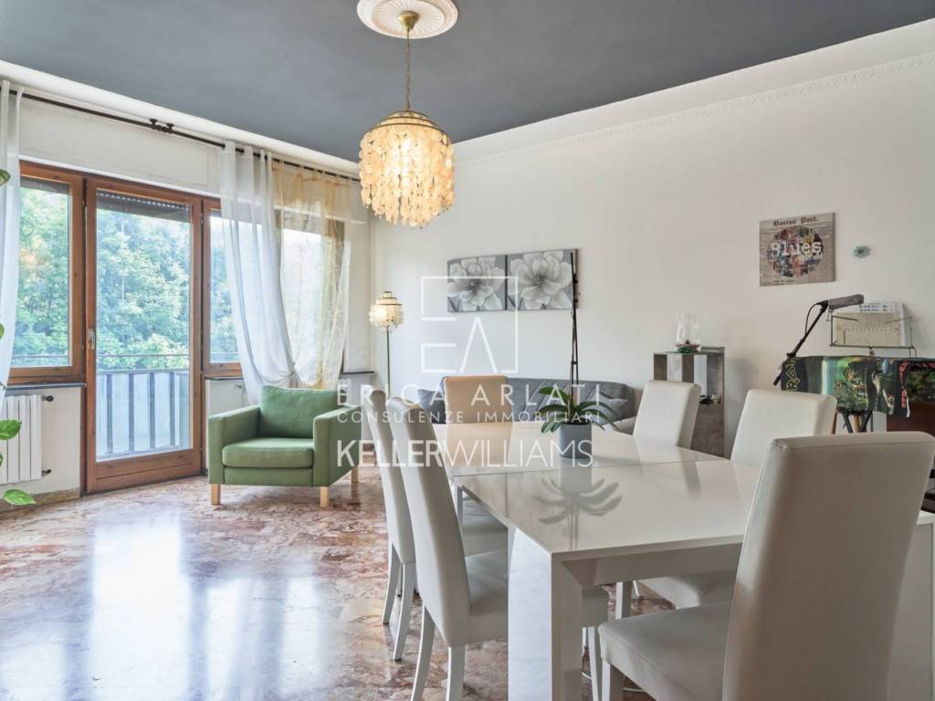 casa indipendente in vendita a Lipomo