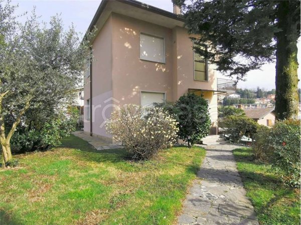 appartamento in vendita a Lipomo