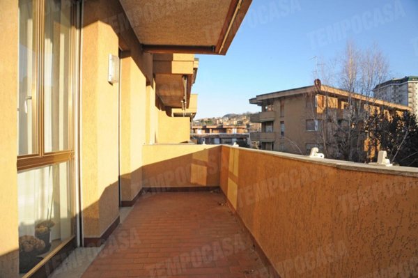 appartamento in vendita a Lipomo