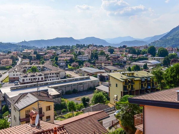appartamento in vendita a Lipomo