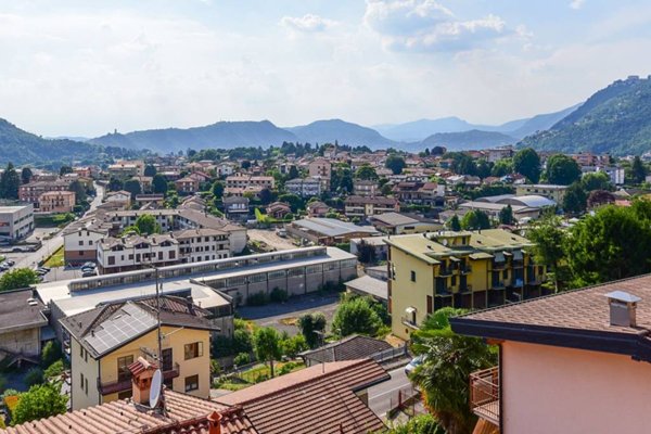 appartamento in vendita a Lipomo