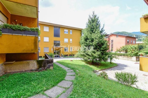 appartamento in vendita a Lipomo