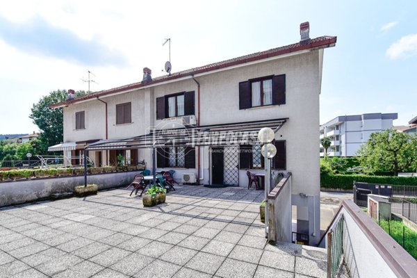 appartamento in vendita a Lipomo