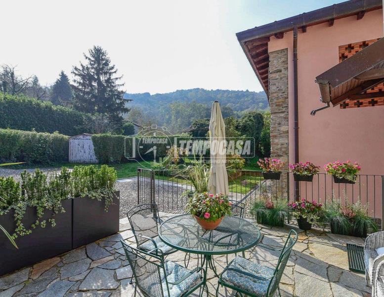 casa indipendente in vendita a Lipomo