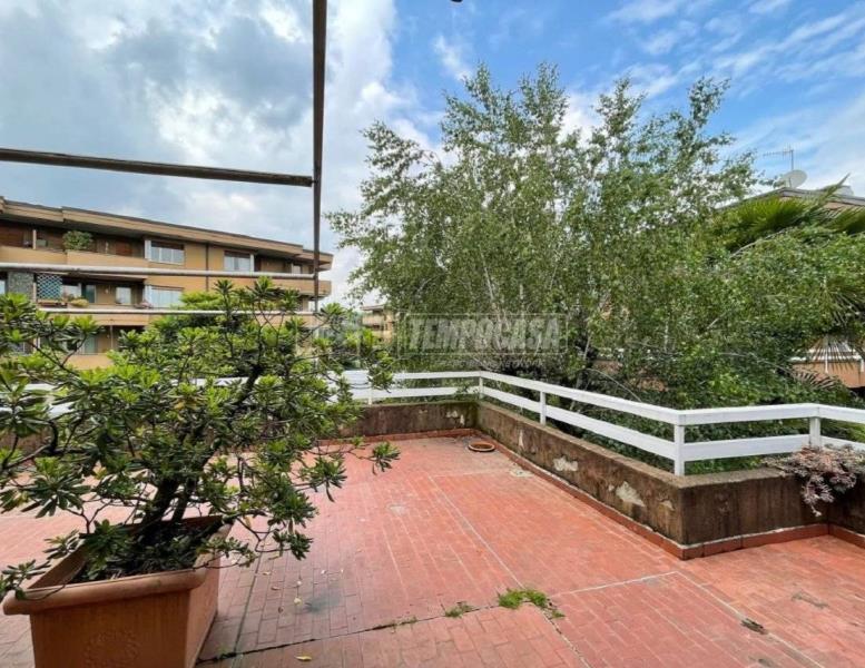 appartamento in vendita a Lipomo