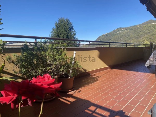 appartamento in vendita a Lipomo