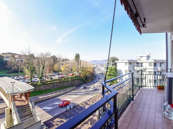 appartamento in vendita a Lipomo