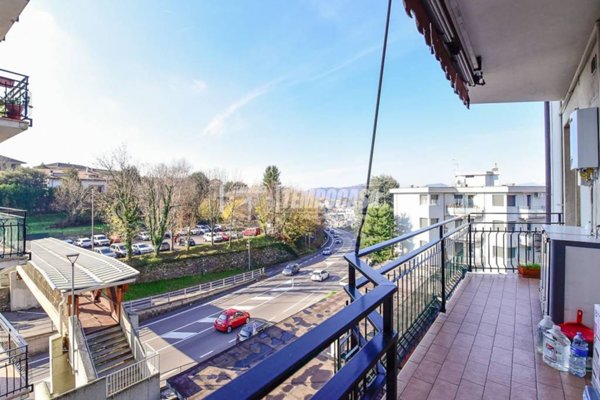 appartamento in vendita a Lipomo