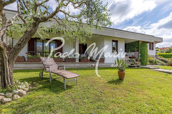 casa indipendente in vendita a Lipomo