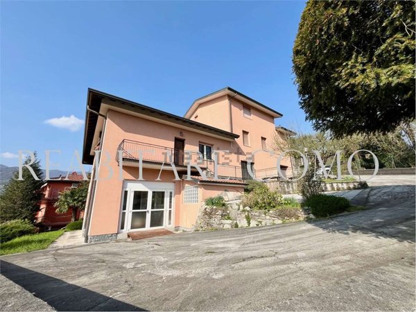 casa indipendente in vendita a Lipomo