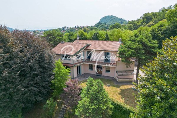 casa indipendente in vendita a Lipomo