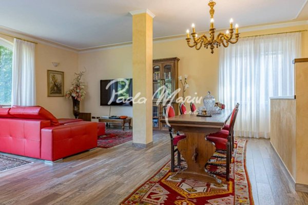 casa indipendente in vendita a Lipomo