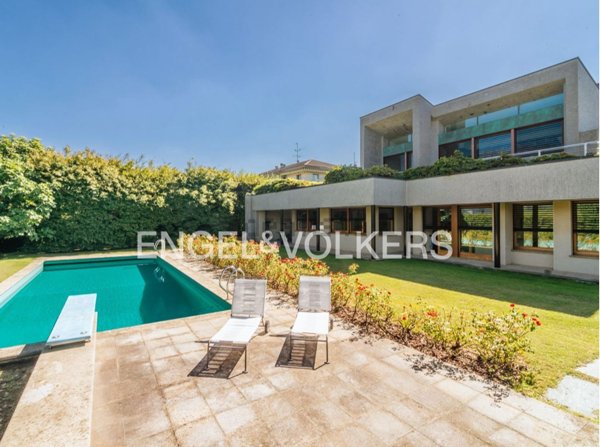 casa indipendente in vendita a Lipomo