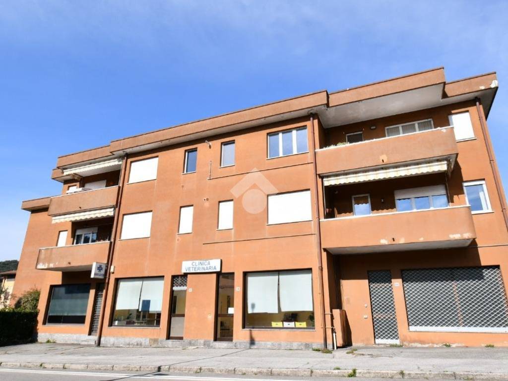 appartamento in vendita a Lipomo