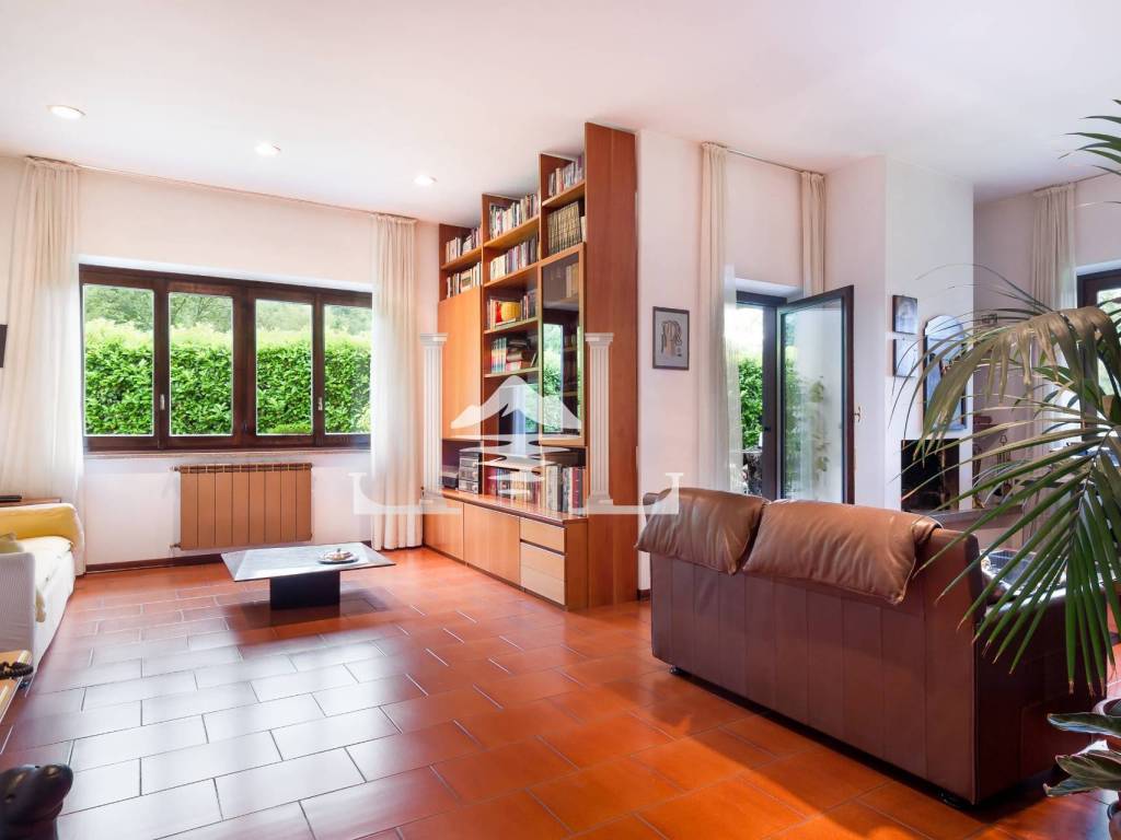 casa indipendente in vendita a Lipomo