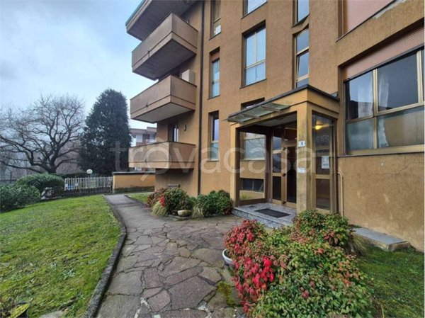 appartamento in vendita a Lipomo