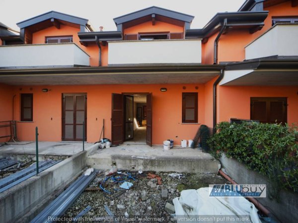 casa indipendente in vendita a Lipomo