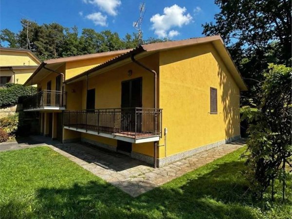 casa indipendente in vendita a Lipomo