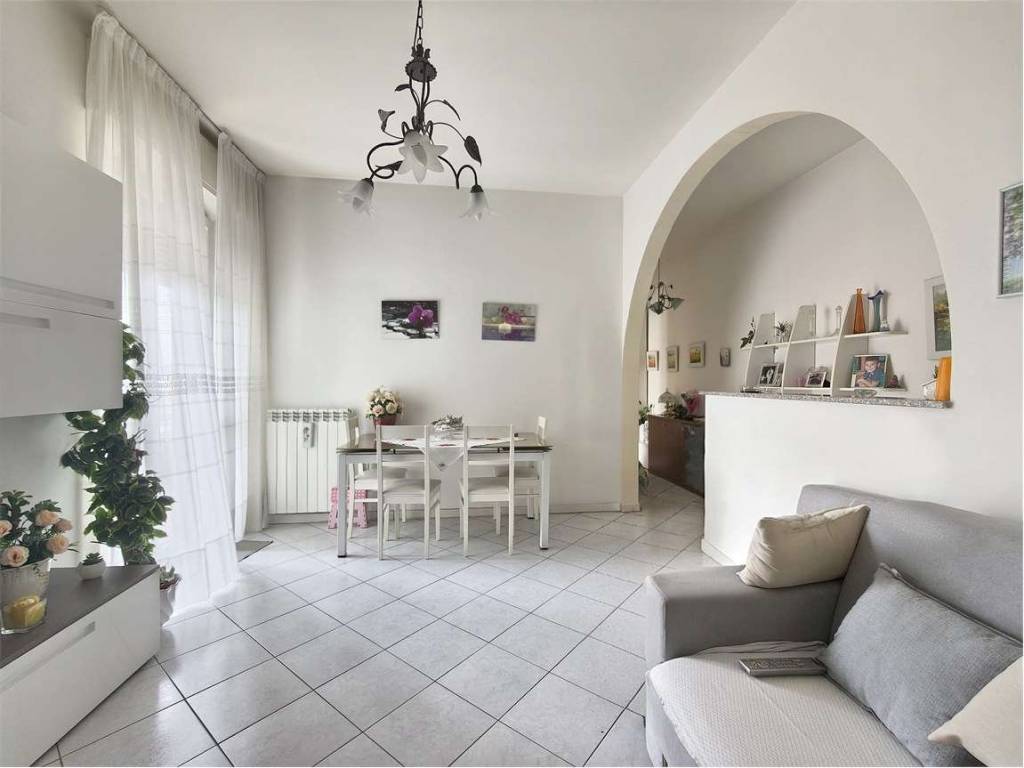 appartamento in vendita a Lipomo