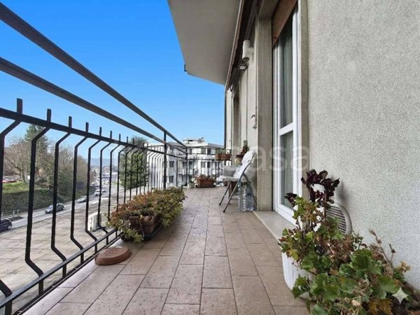 appartamento in vendita a Lipomo