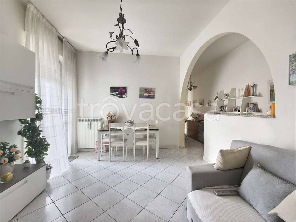 appartamento in vendita a Lipomo