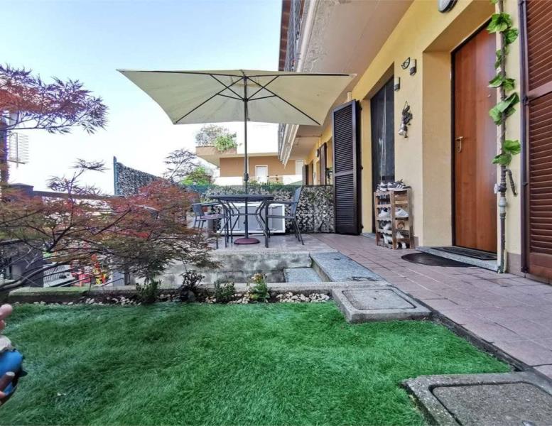 appartamento in vendita a Lipomo